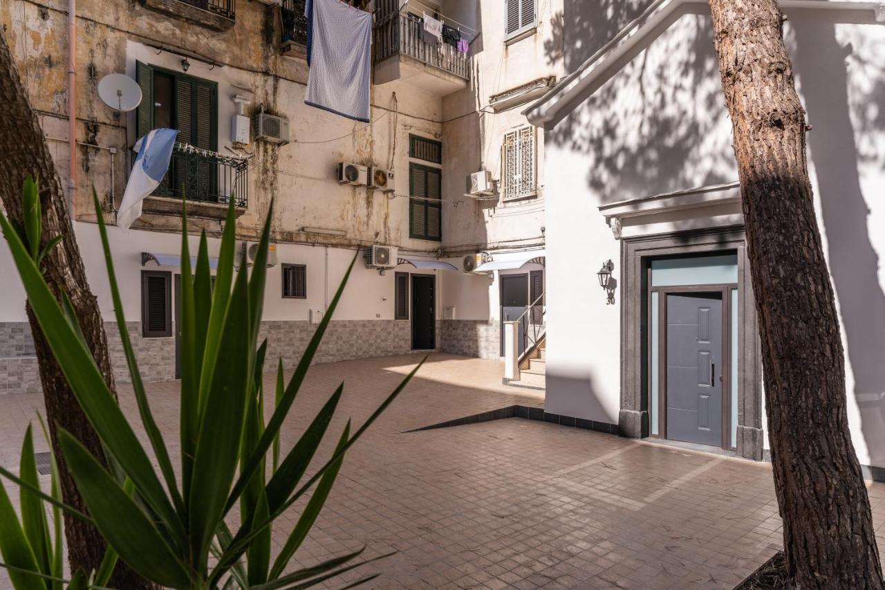 The Quarters Naples Apartments Экстерьер фото