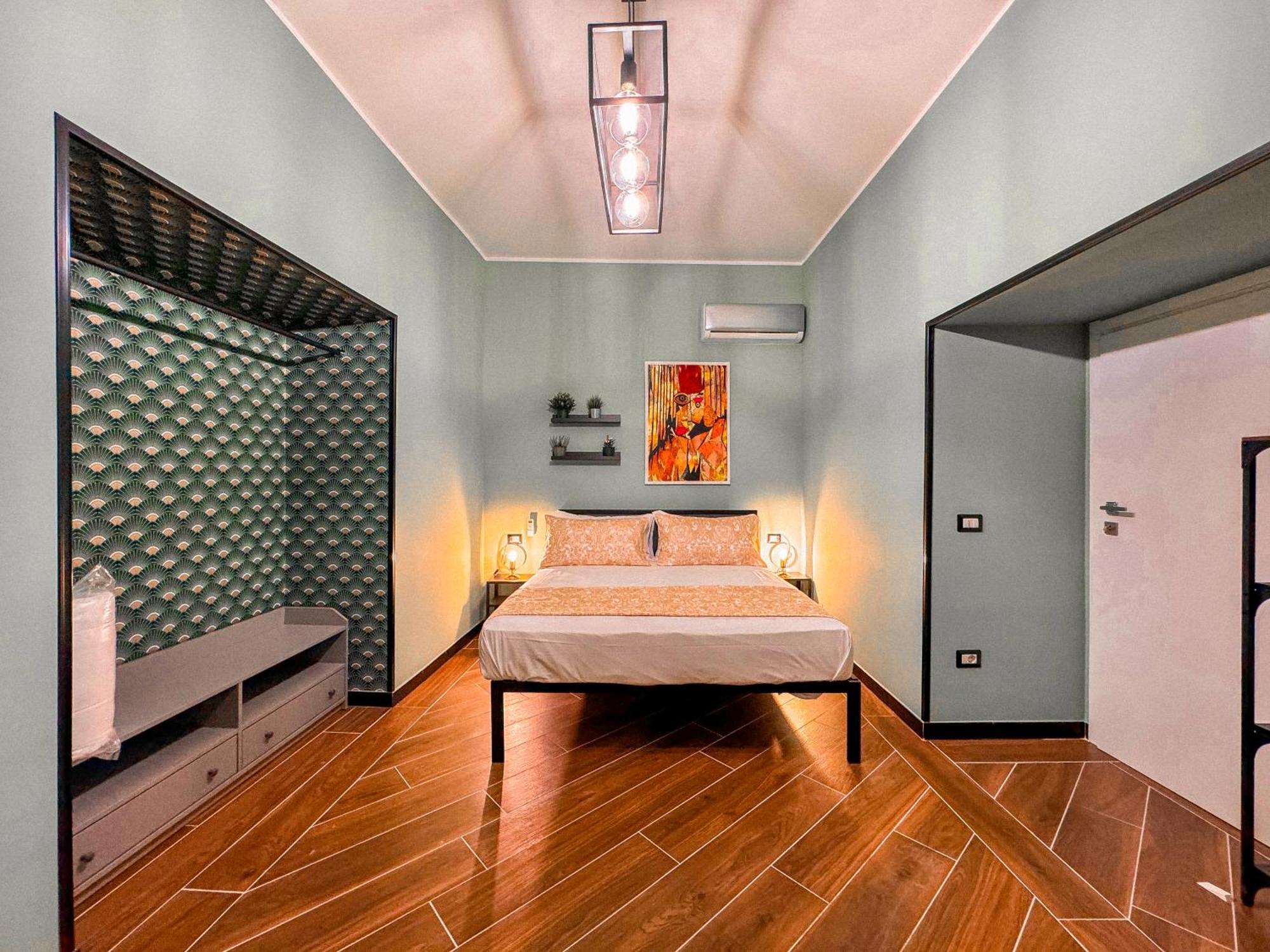 The Quarters Naples Apartments Экстерьер фото