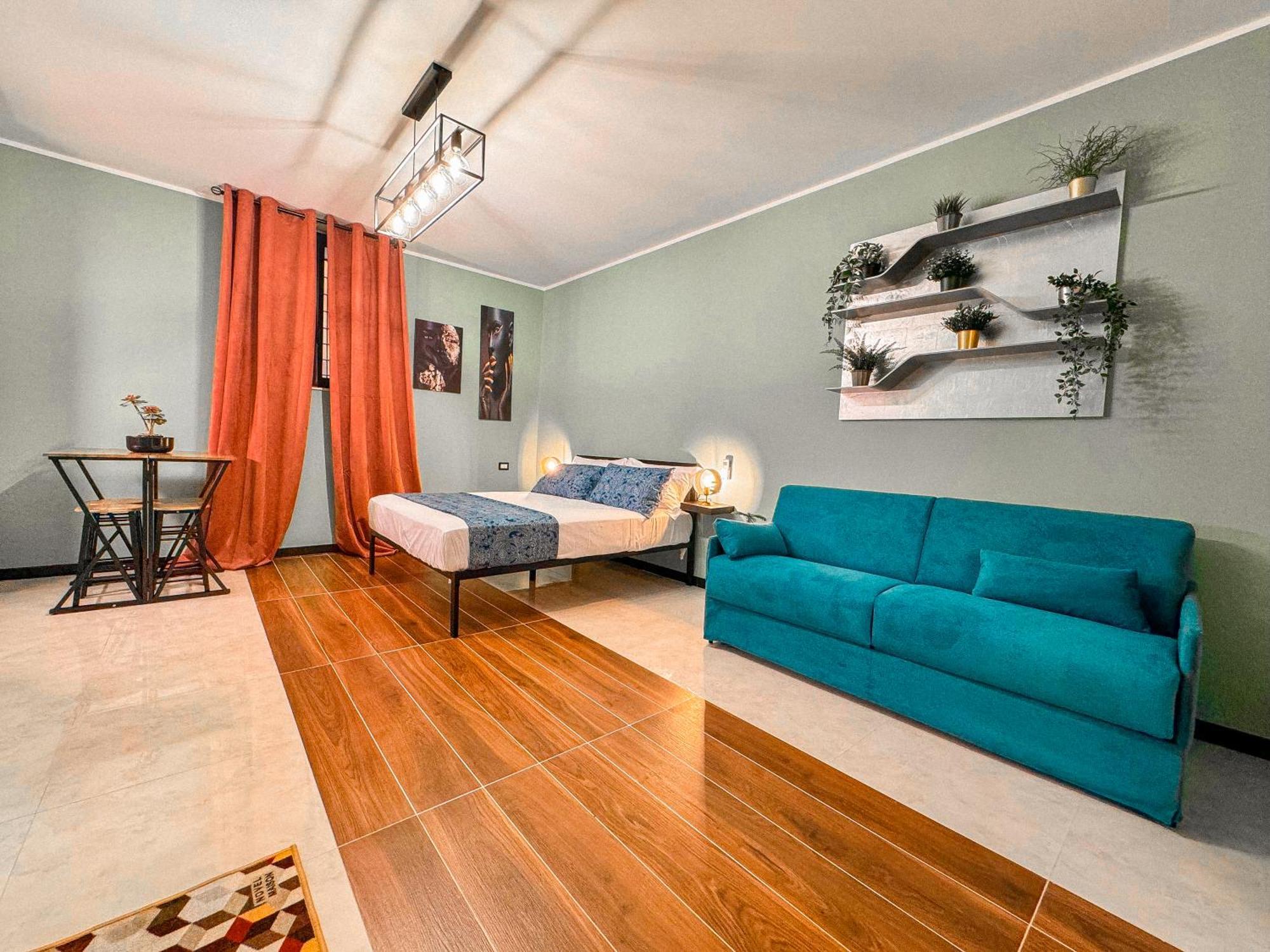The Quarters Naples Apartments Экстерьер фото