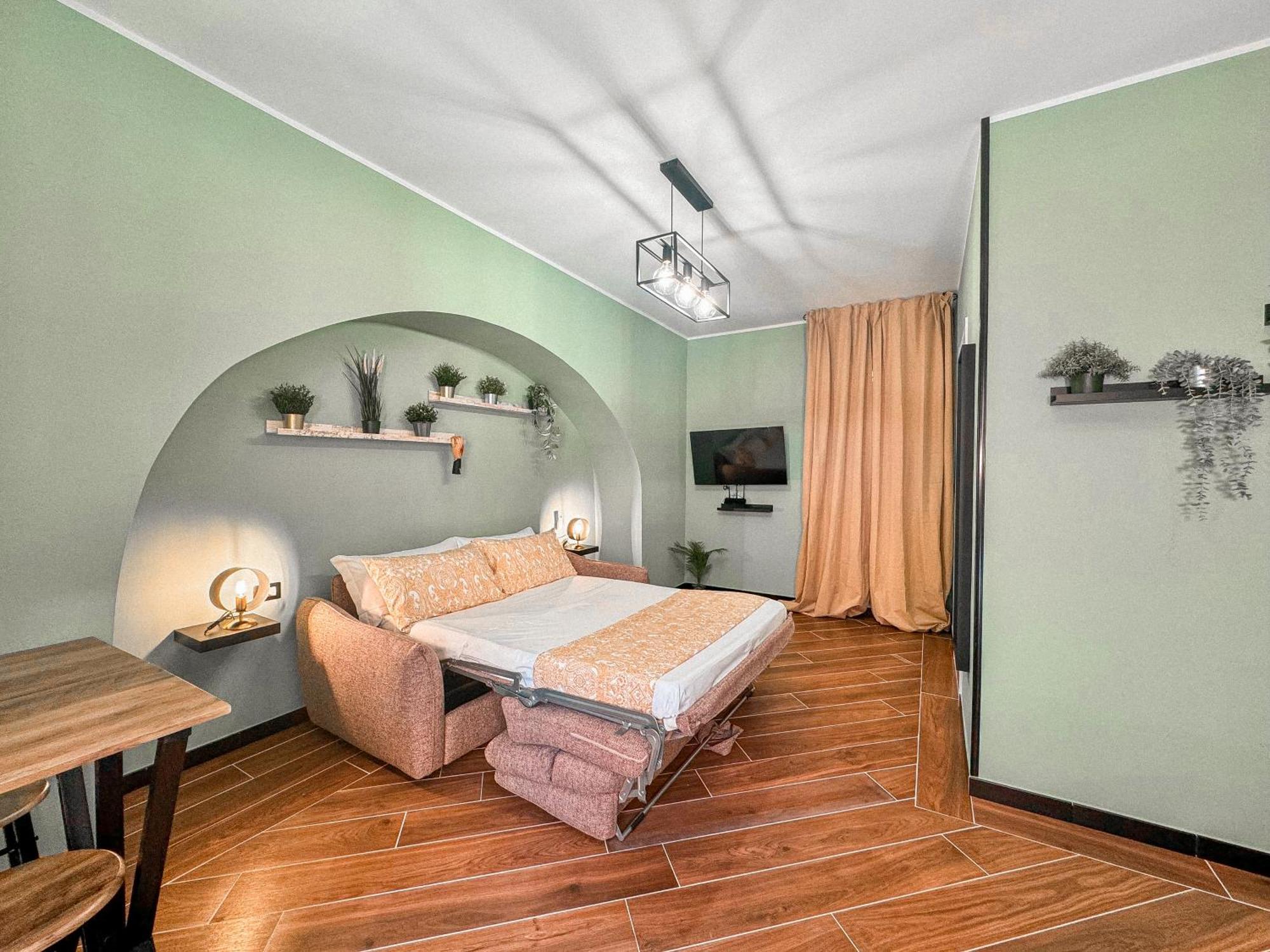 The Quarters Naples Apartments Экстерьер фото