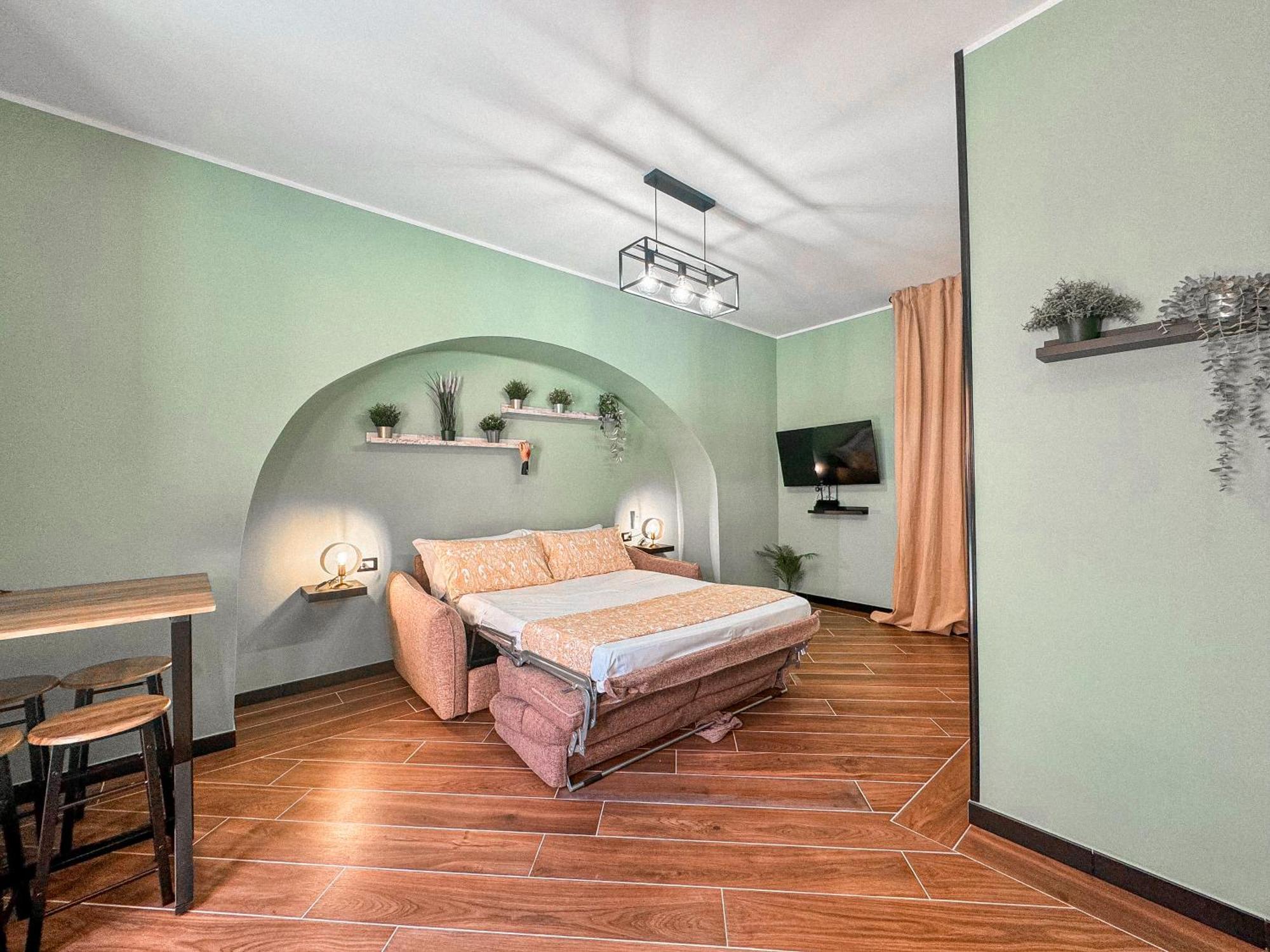 The Quarters Naples Apartments Экстерьер фото